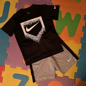 Dri fit Nike outfit.